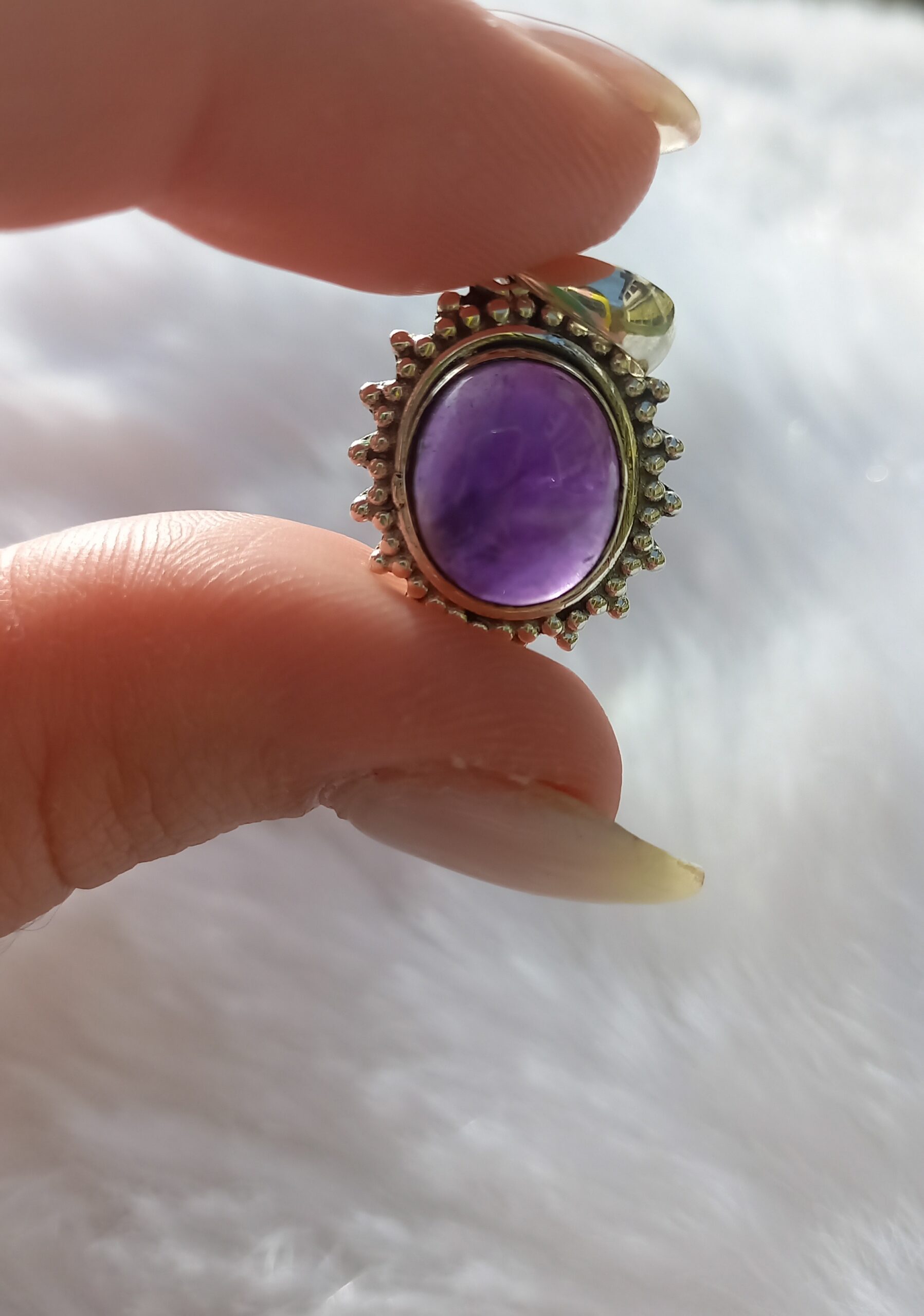 Amatista ovalada labrada - Image 2