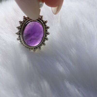 Amatista ovalada labrada
