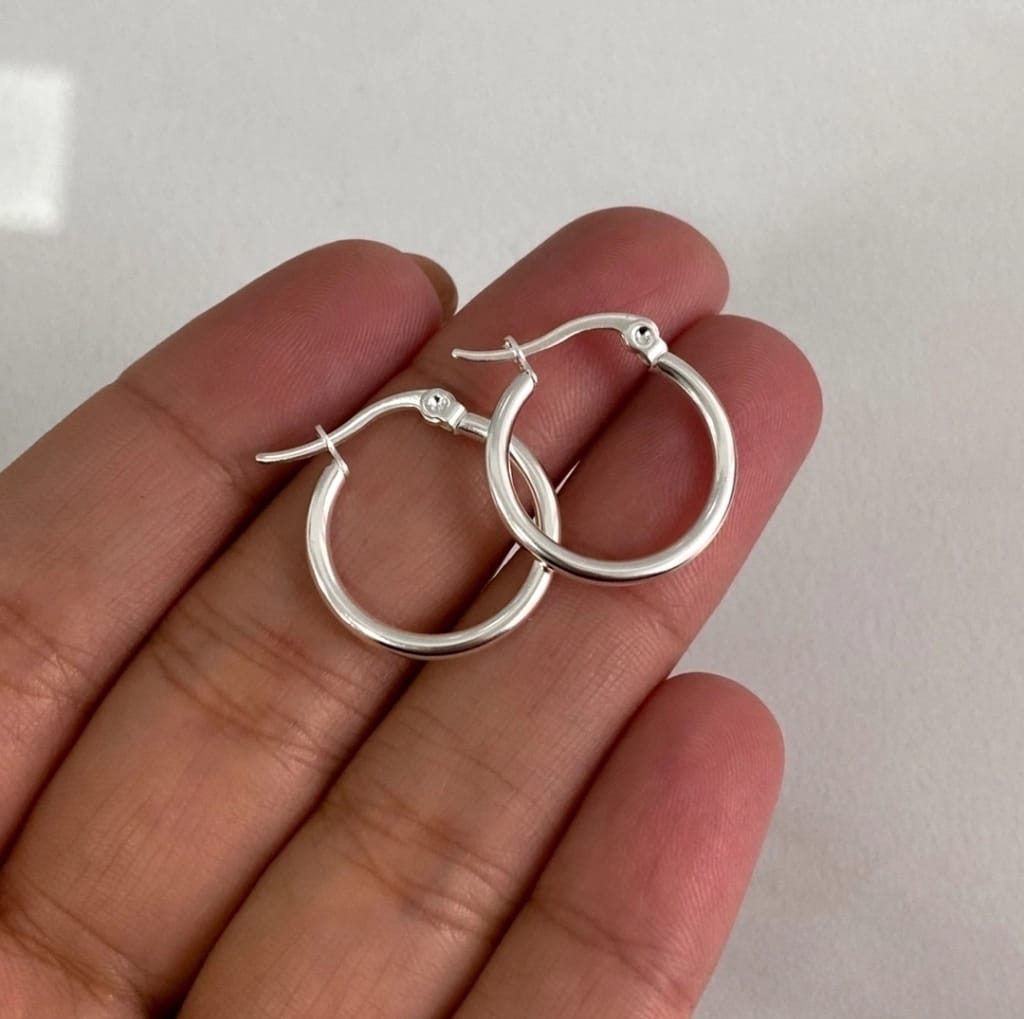 Argolla clasica mediana (acero blanco)