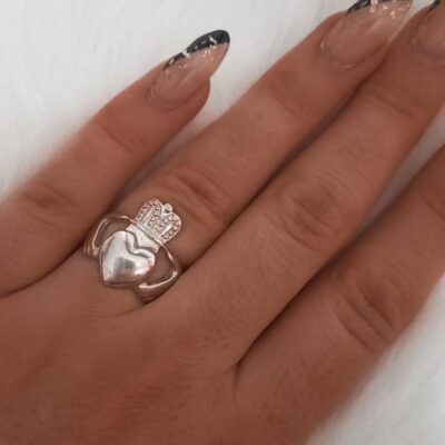 Corazon con manos nº14