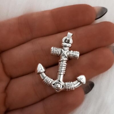 Dije de plata inflada Ancla