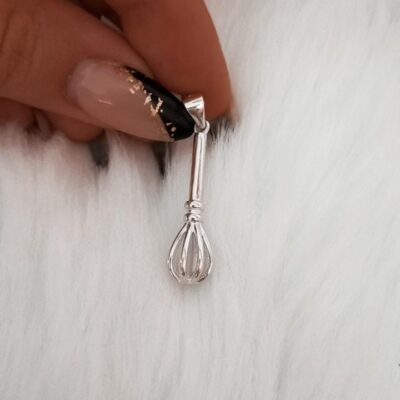 Dije de plata Batidor manual