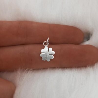 Dije de plata mini trebol