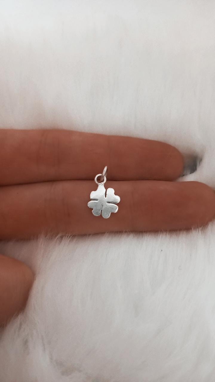 Dije de plata mini trebol