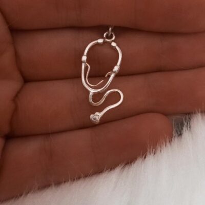 Dije de plata Estetoscopio