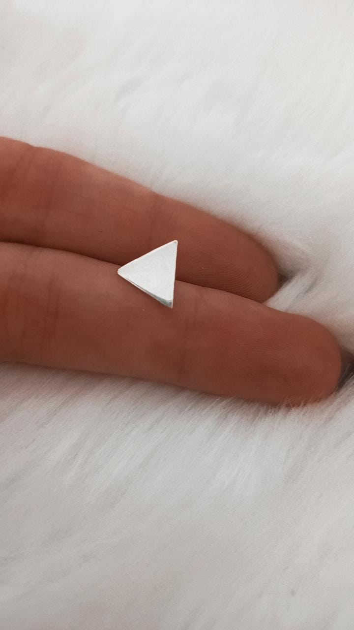 Dije de plata triangulo pasante
