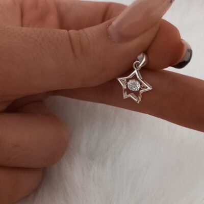 Dije Estrella de Plata con Cubic en el Centro