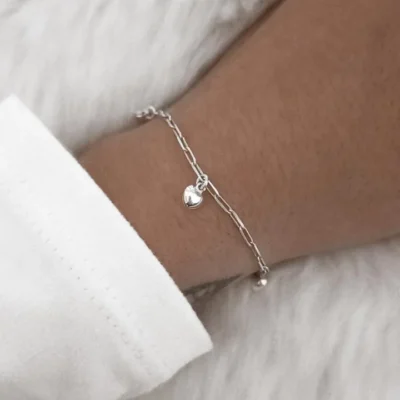 Pulsera de plata Cadena con corazones bombe