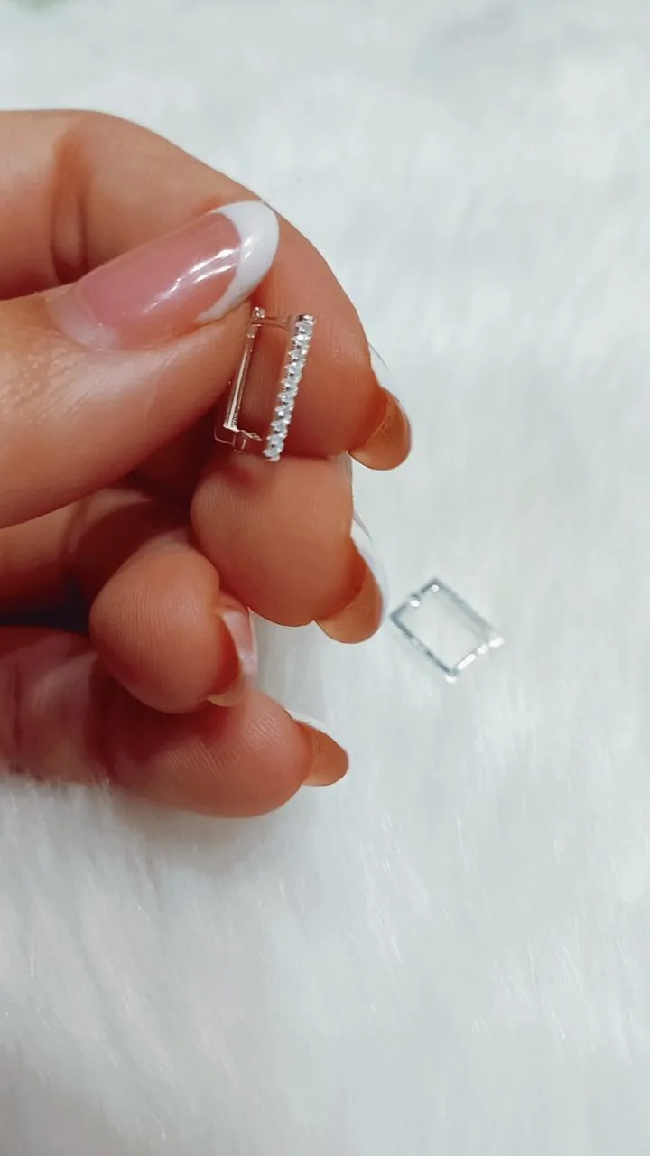 Argollas micro cuadradas