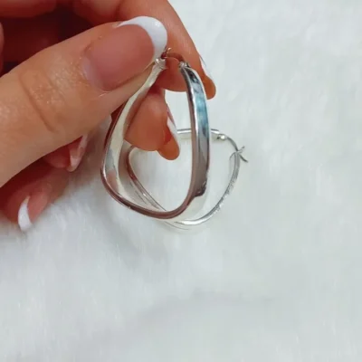 Argollas triangulares grandes