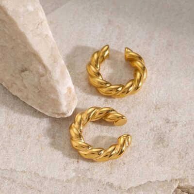 Ear cuff entrelazado