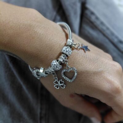 Pulsera pandora con dijes